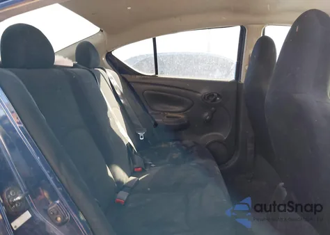 2014 Nissan Versa 1.6 S z USA, uszkodzony, nr VIN 3N1CN7AP3EL858854